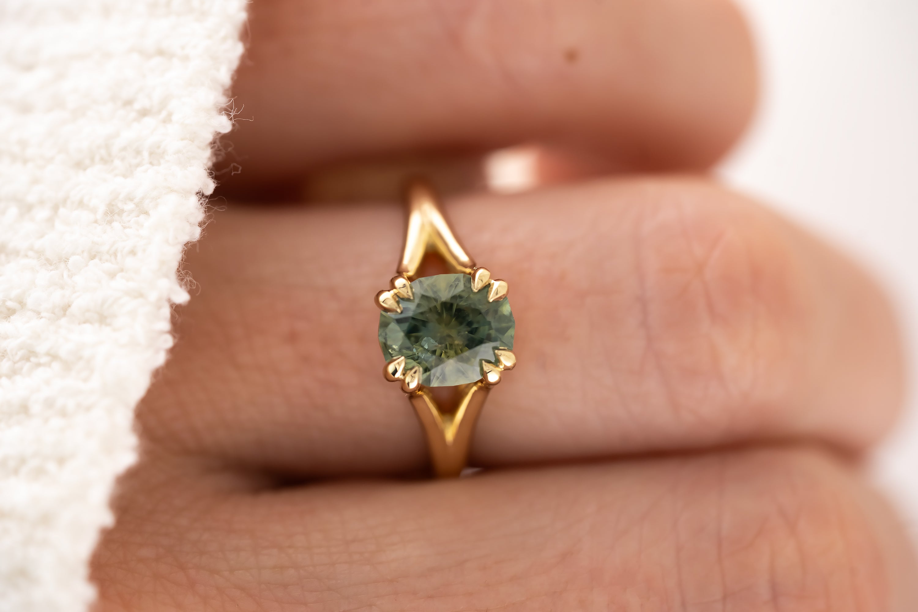 The Weaver Ring - 2.41 CT Oval Montana Sapphire - Lavender Creek Gems 