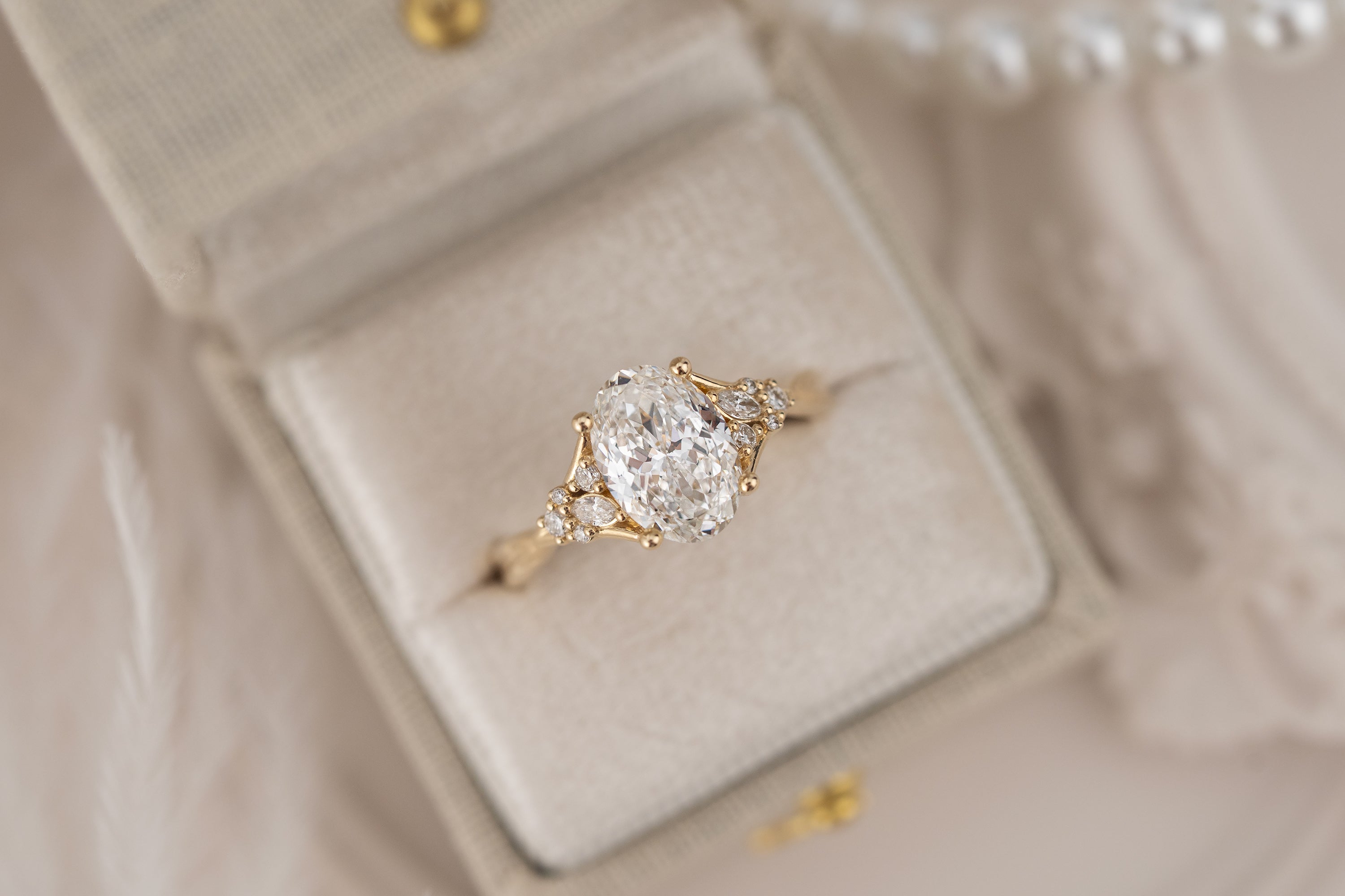 The Lyria Ring | 2.02 CT Fancy Oval Diamond