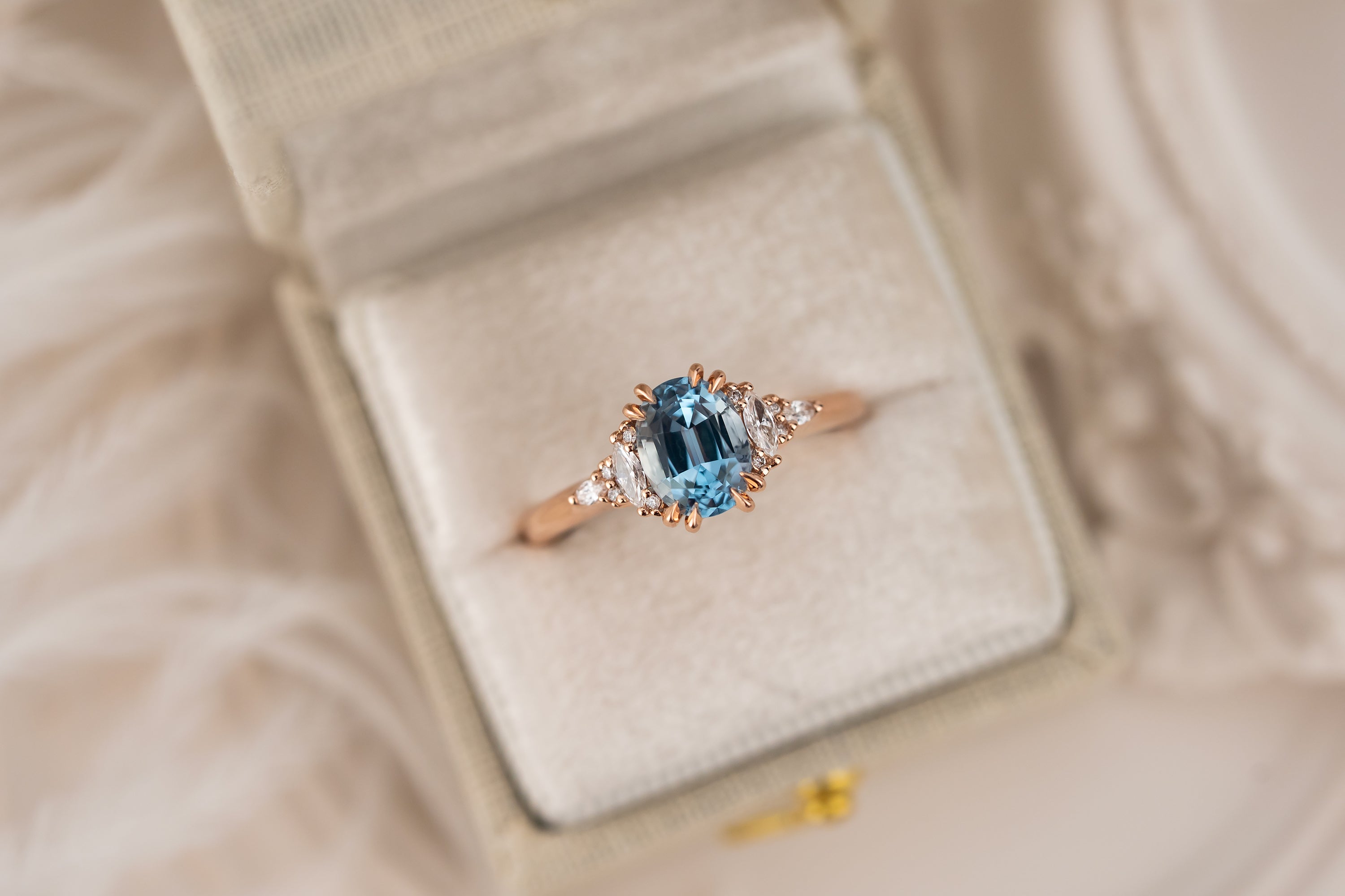 The Low Maeve Ring | 1.2 CT Oval Aquamarine