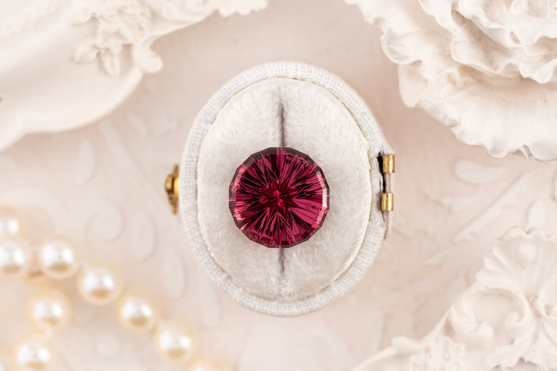 6.72 CT Round Starbrite™ Rose Garnet - Lavender Creek Gems 