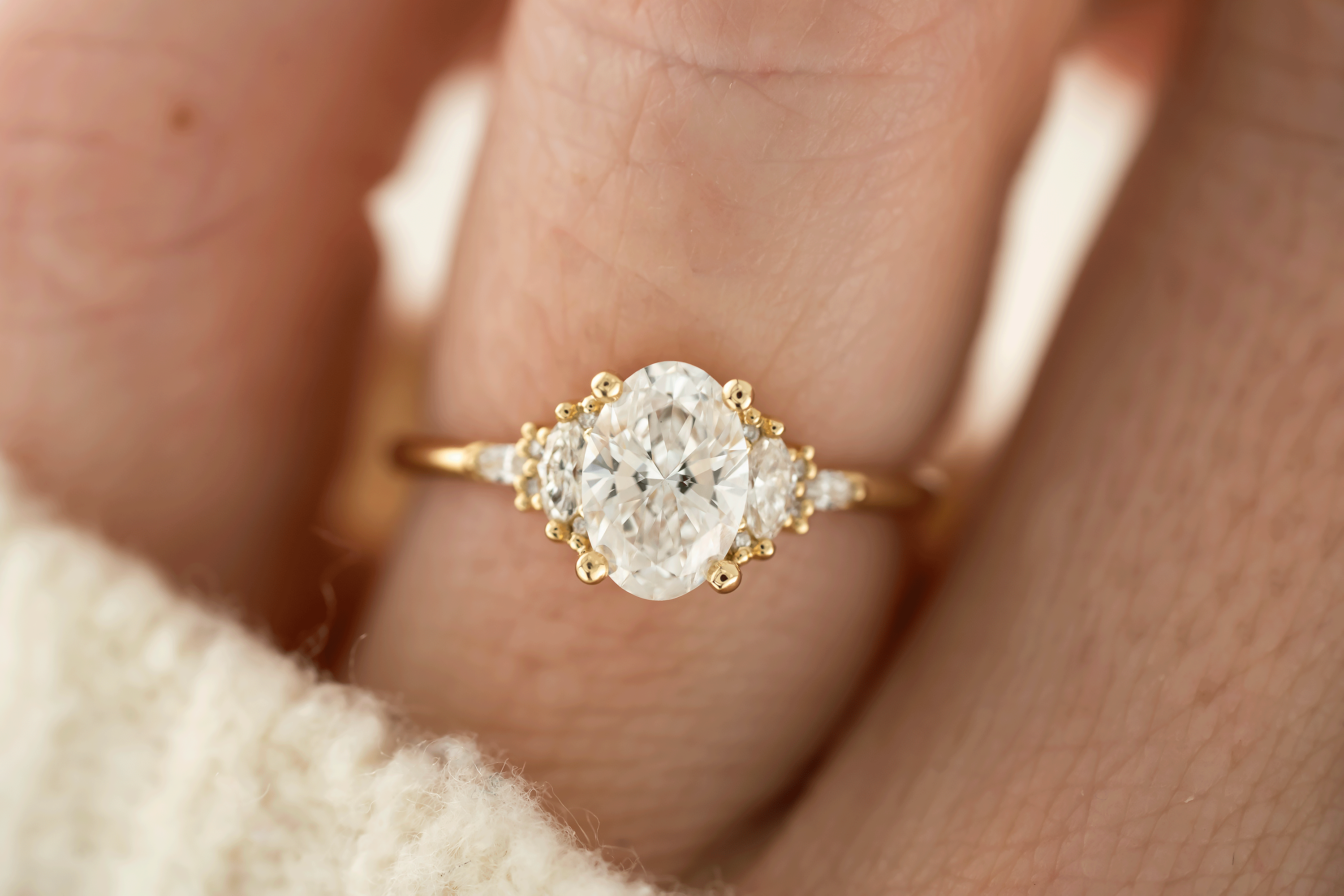 The Low Maeve Ring | 1 CT Oval Diamond - Lavender Creek Gems 