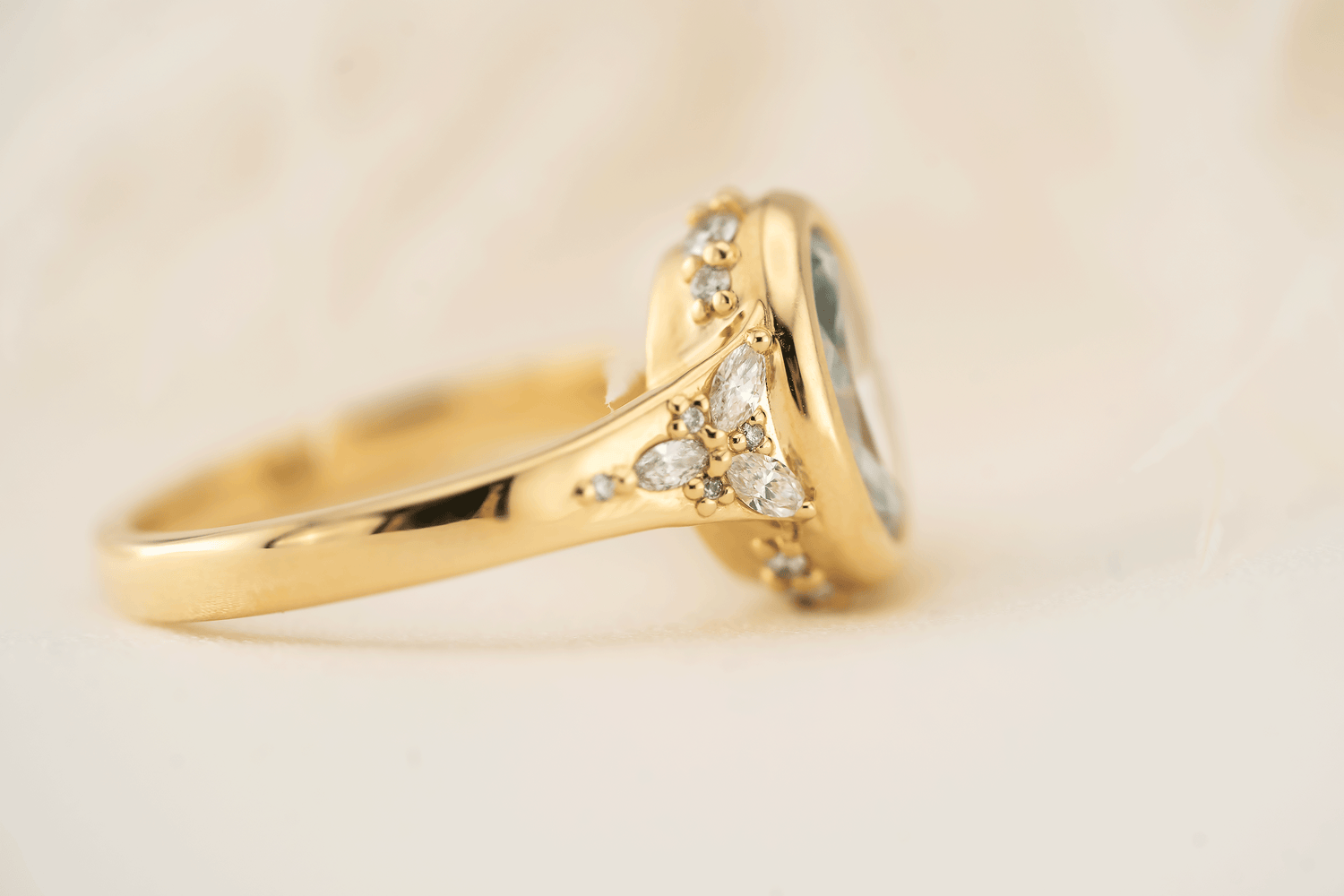 The Daylight Ring | 1.93 CT Oval Blue Diamond