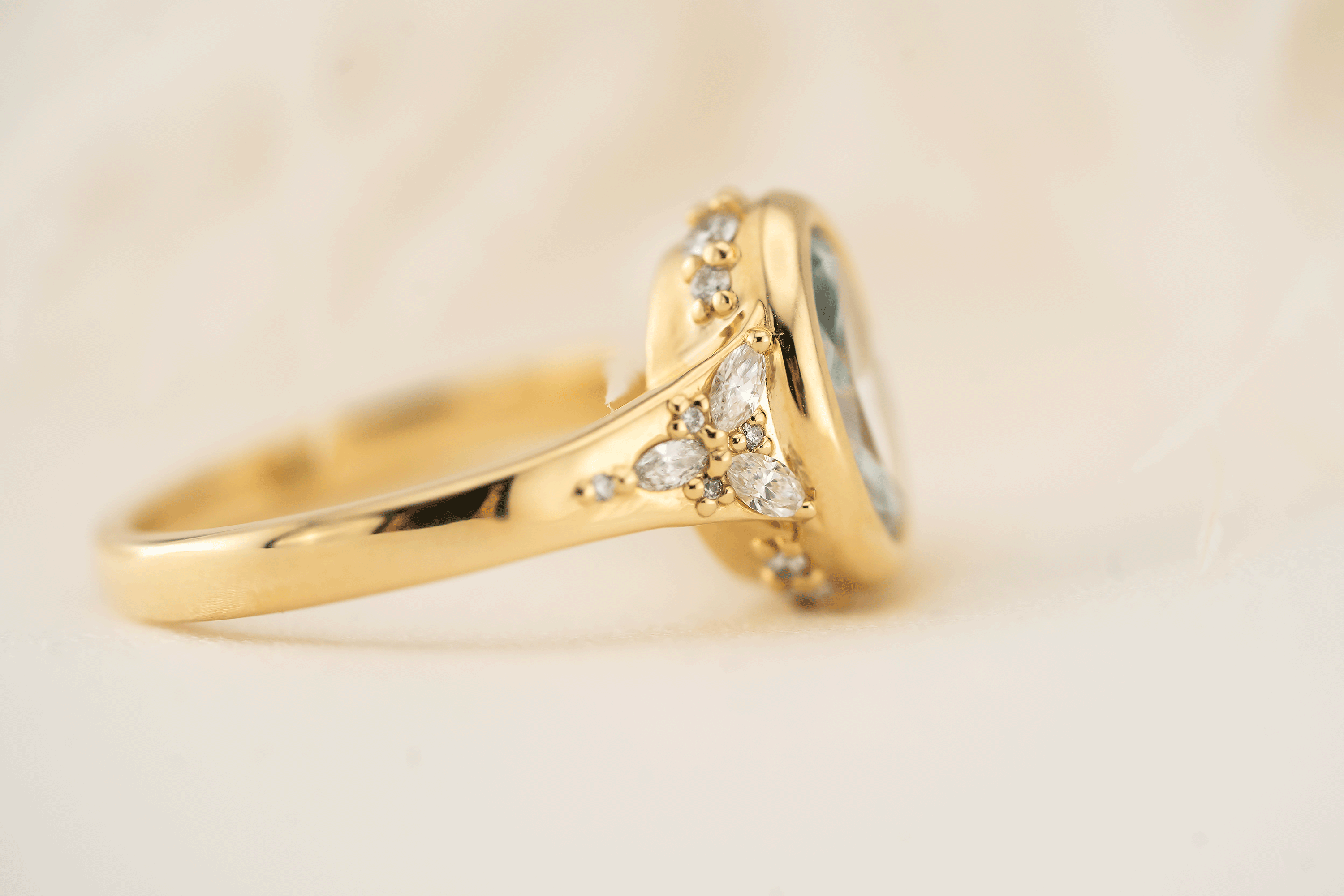 The Daylight Ring | 1.93 CT Oval Blue Diamond