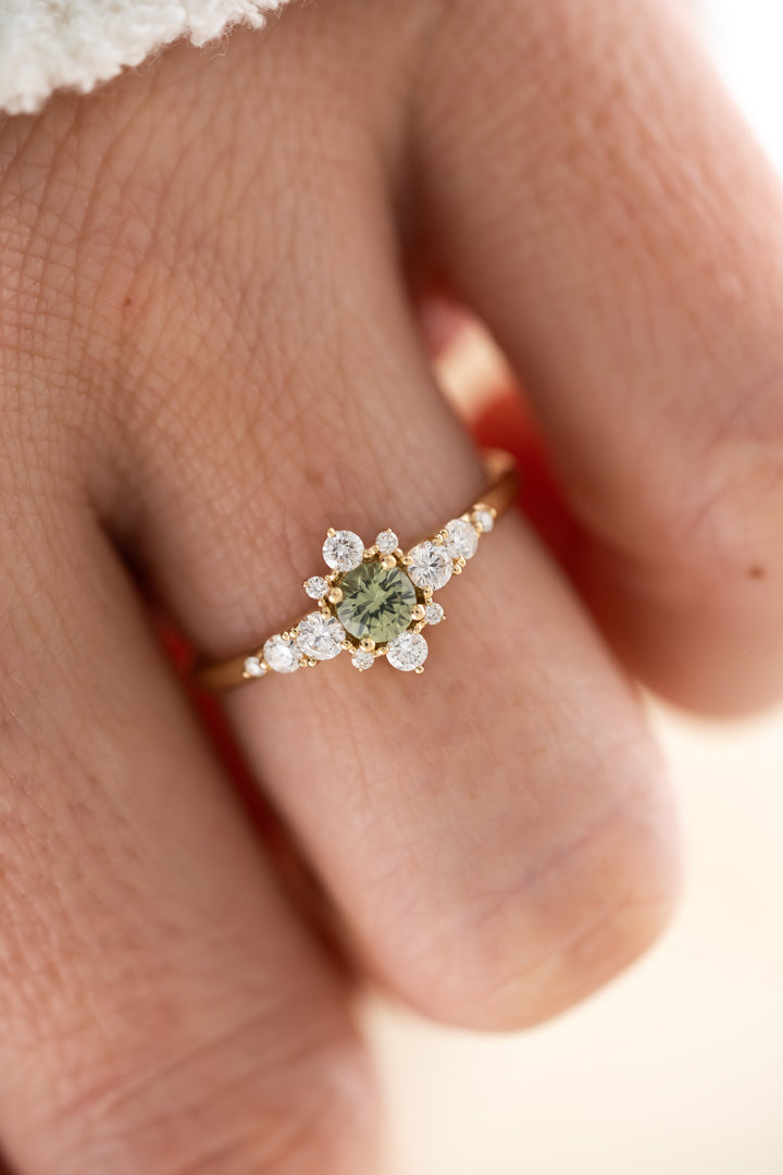 The Bloom Ring - Green Sapphire