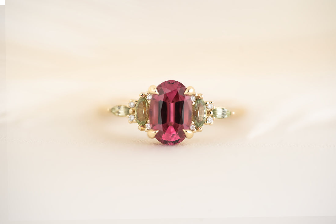 The Maeve Ring | 1.41 CT Pink Spinel + Green Sapphire - Lavender Creek Gems 