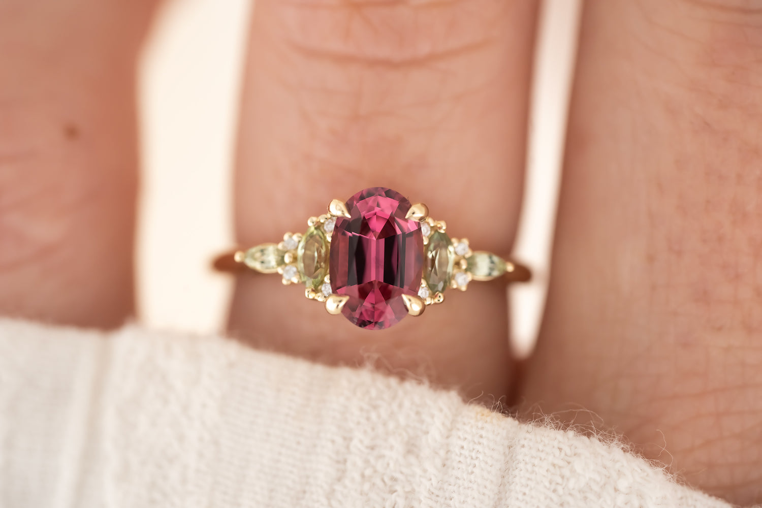 The Maeve Ring | 1.41 CT Pink Spinel + Green Sapphire - Lavender Creek Gems 