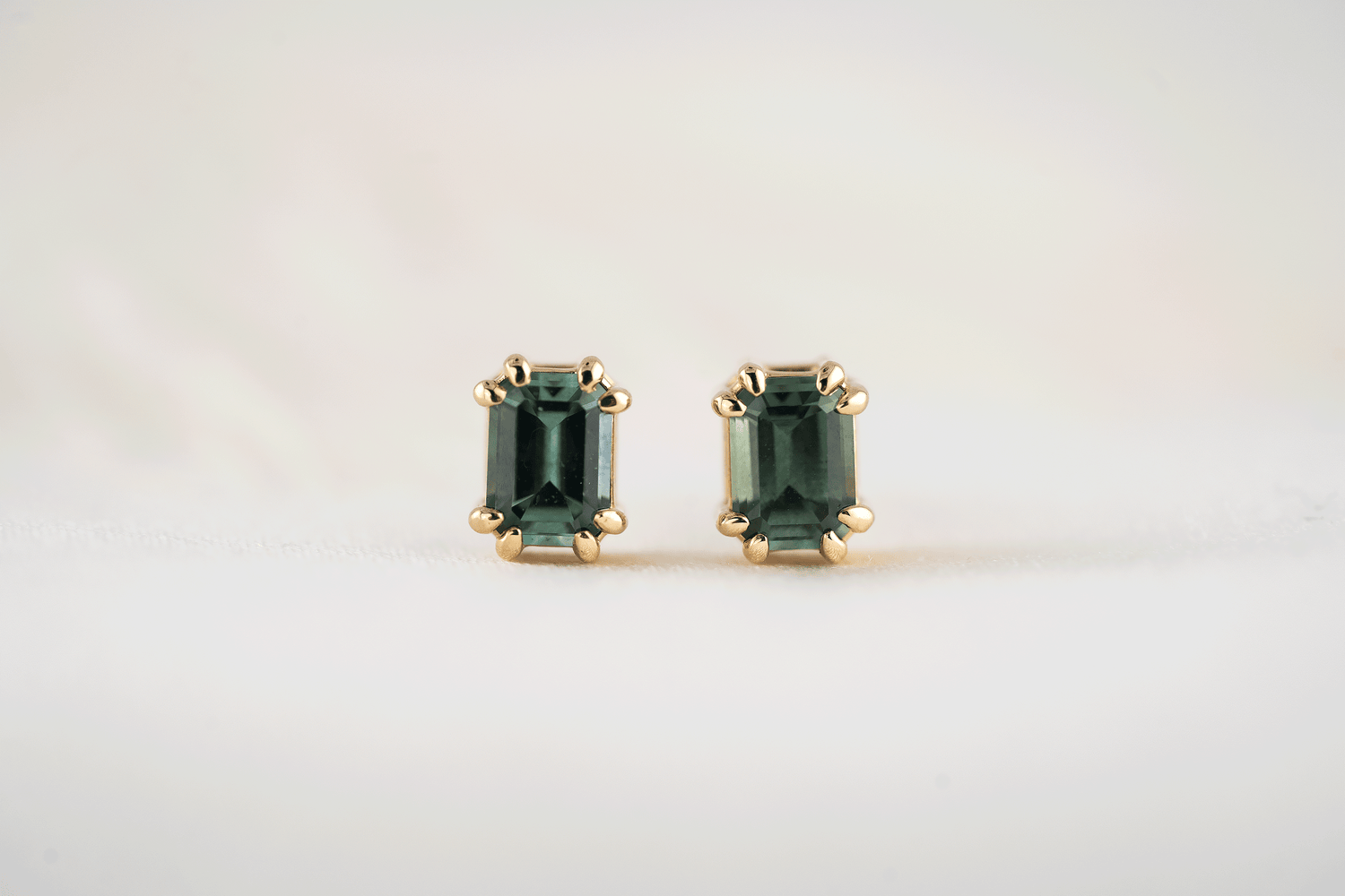 Embrace Stud Earrings | Montana Sapphire