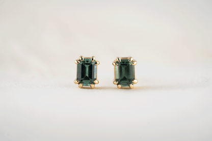 Embrace Stud Earrings | Montana Sapphire