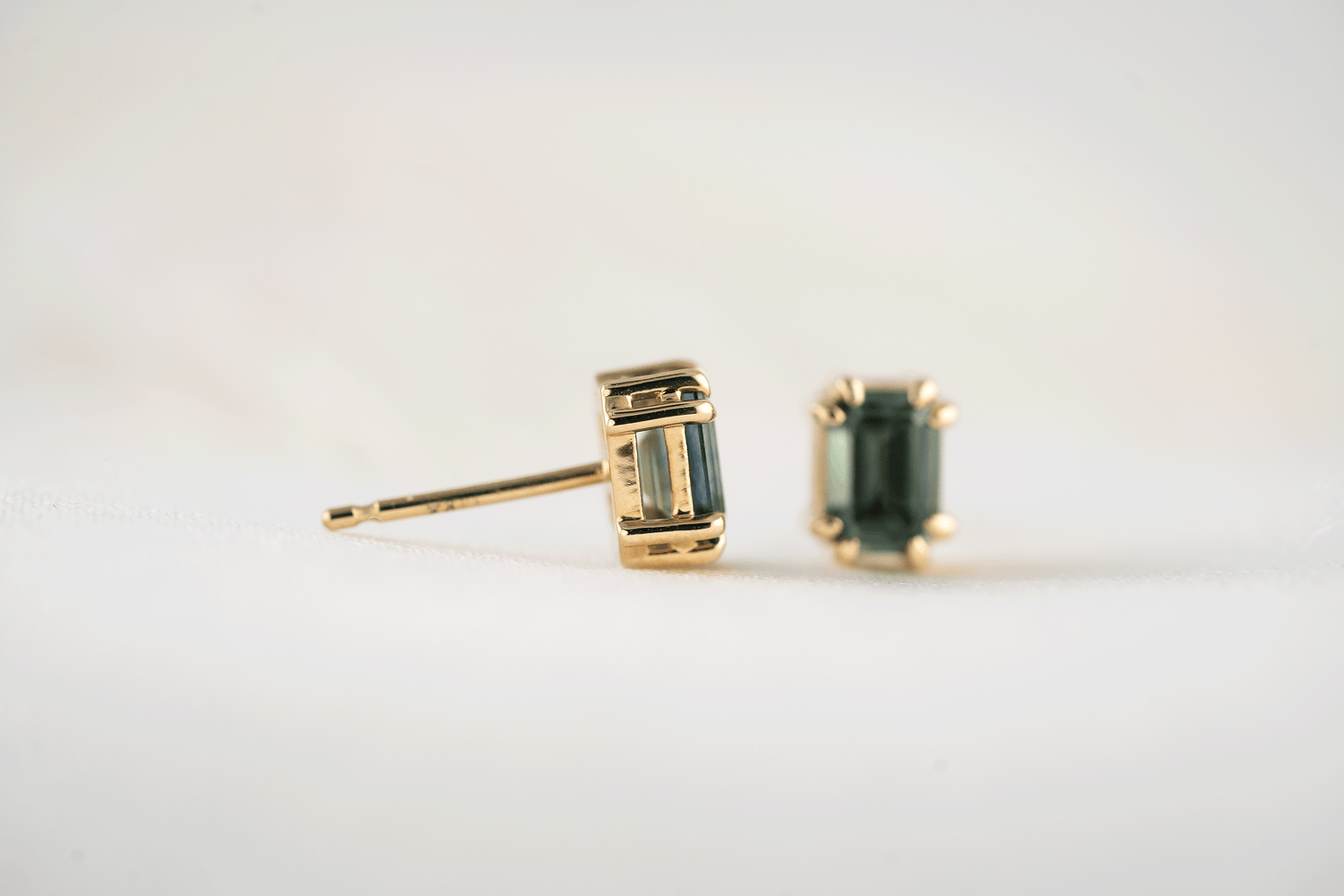 Embrace Stud Earrings | Montana Sapphire