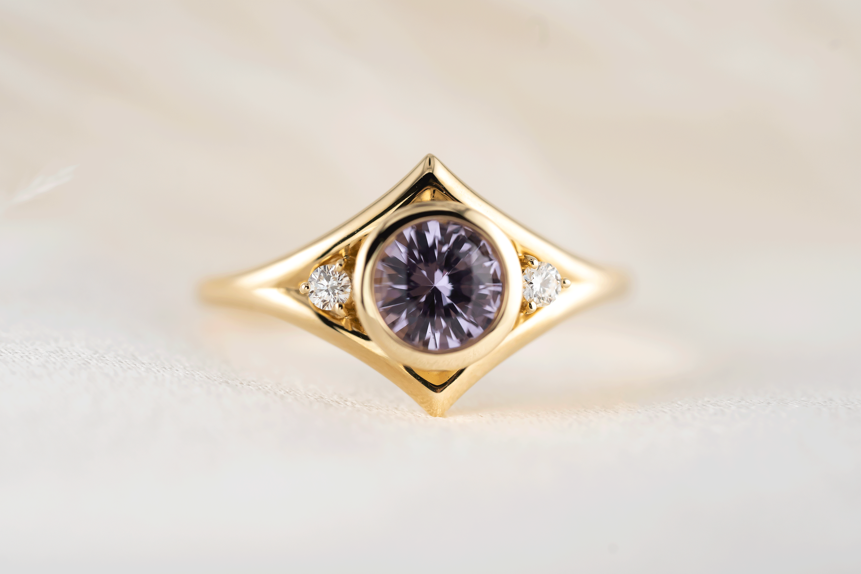 The Roxy Ring | 0.80 CT Round Lavender Sapphire – Lavender Creek Gems