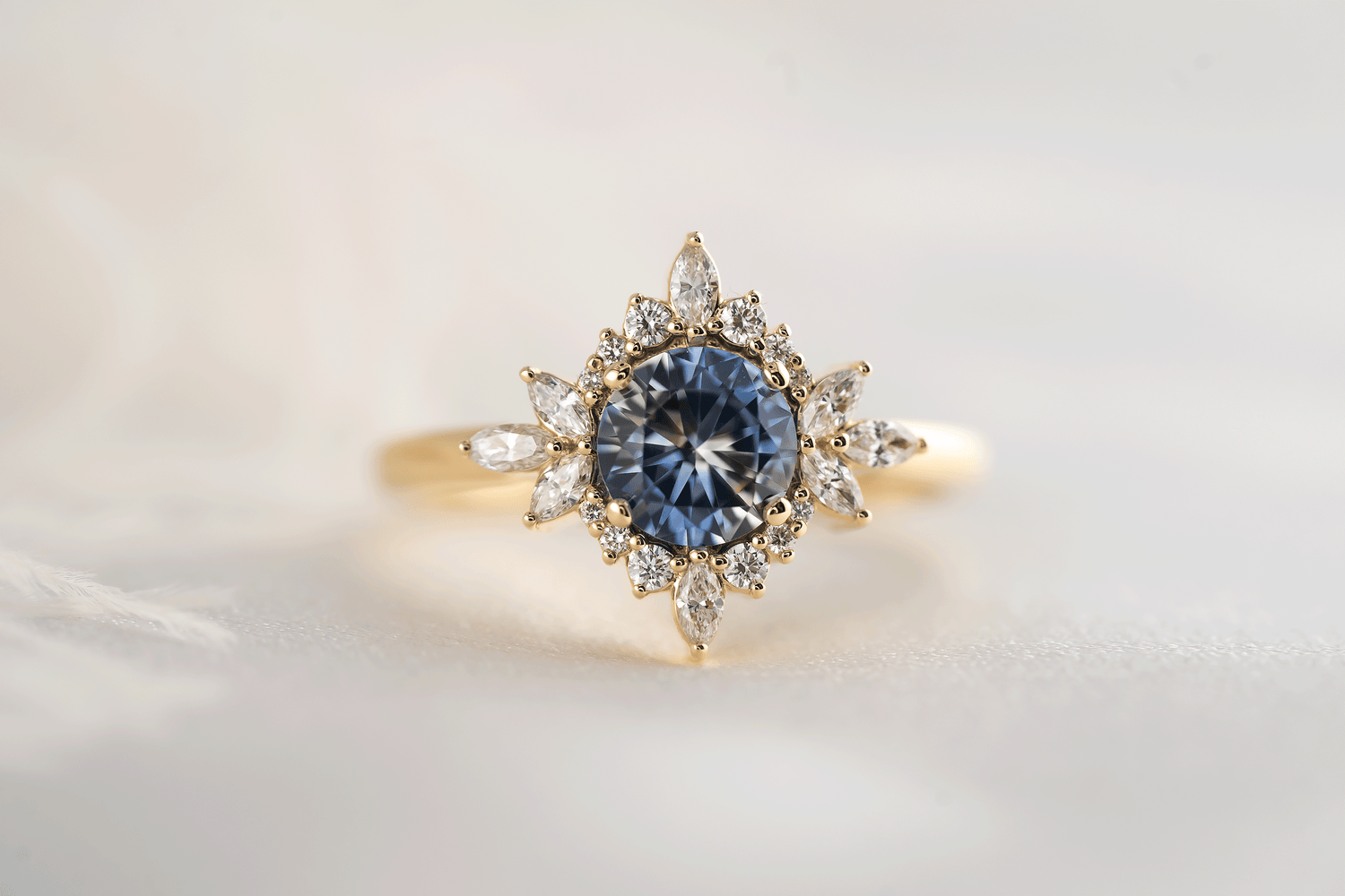 The Eyelet Ring | 1 CT Round Bicolor Sapphire