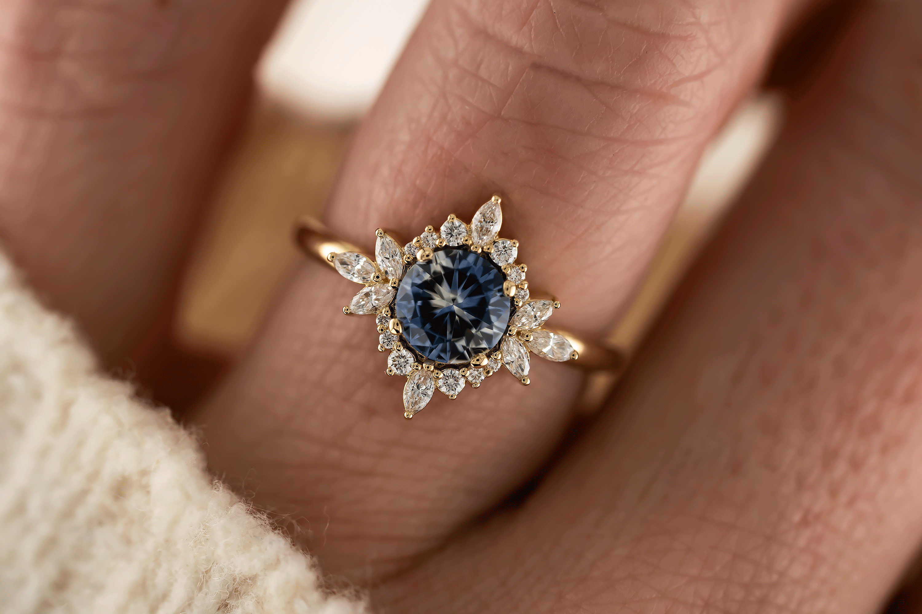 The Eyelet Ring | 1 CT Round Bicolor Sapphire - Lavender Creek Gems 
