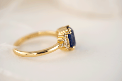 The Maren Ring | 2.6 CT Royal Blue Oval Sapphire - Lavender Creek Gems 