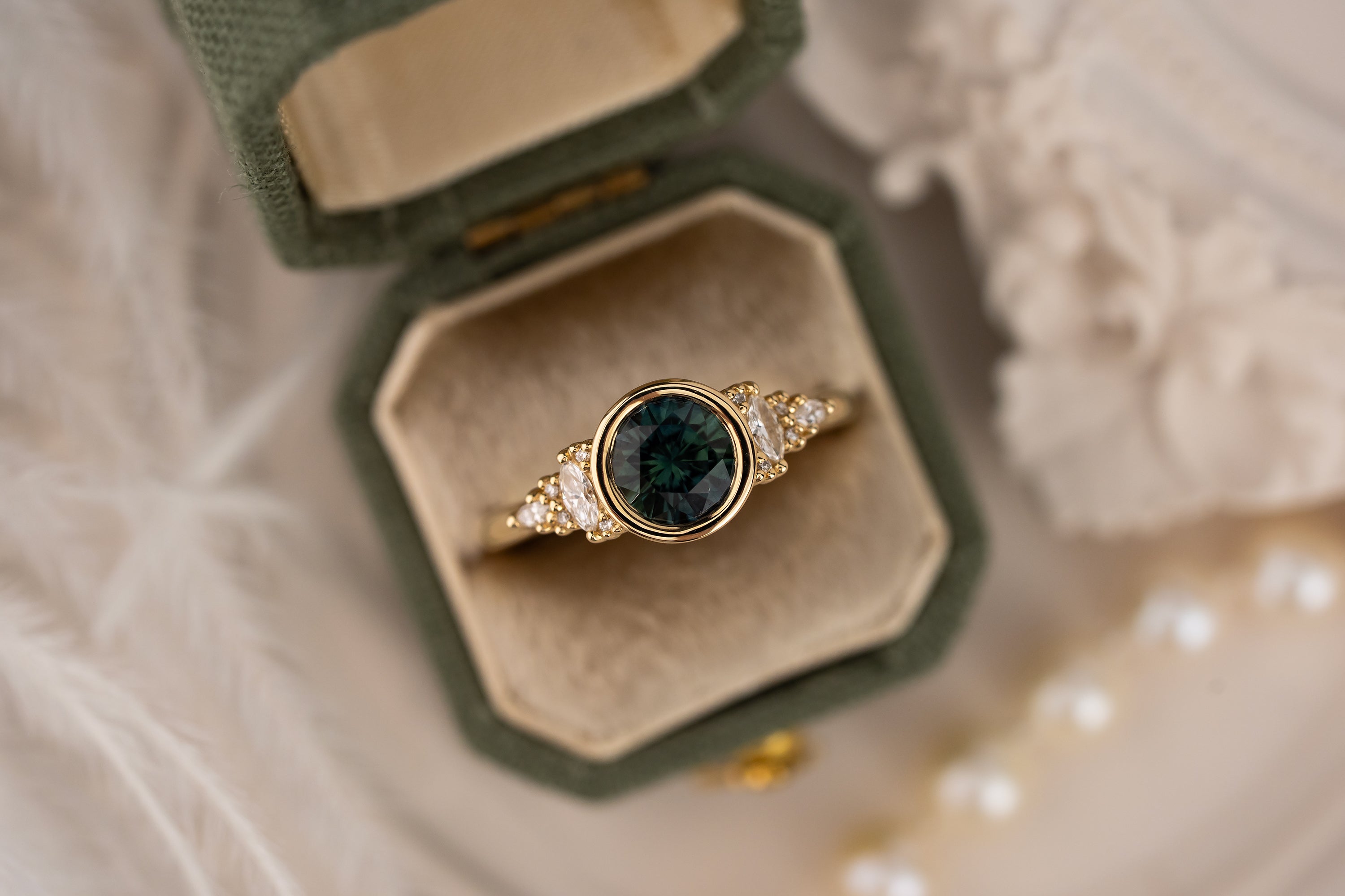 The Bezel Maeve Ring | 1.16 CT Round Teal Montana Sapphire - Lavender Creek Gems 