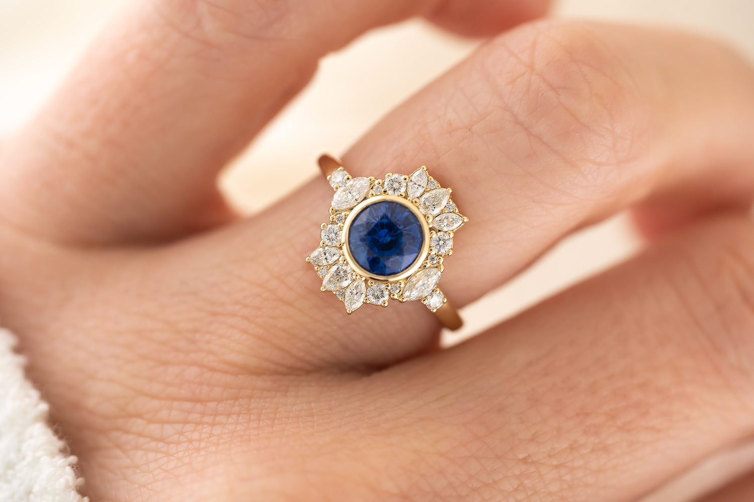 The Lace Ring | 1.46 CT Round Royal Blue Sapphire - Lavender Creek Gems 
