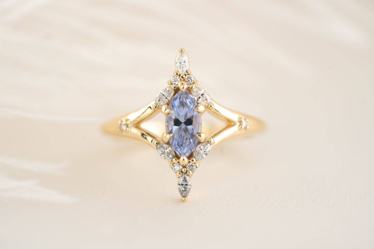 The Croía 0.6 CT Pastel Periwinkle Marquise Sapphire Ring - Lavender Creek Gems 