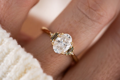 The Low Maren Ring | 1.5 CT Oval Diamond + Green Sapphire - Lavender Creek Gems 