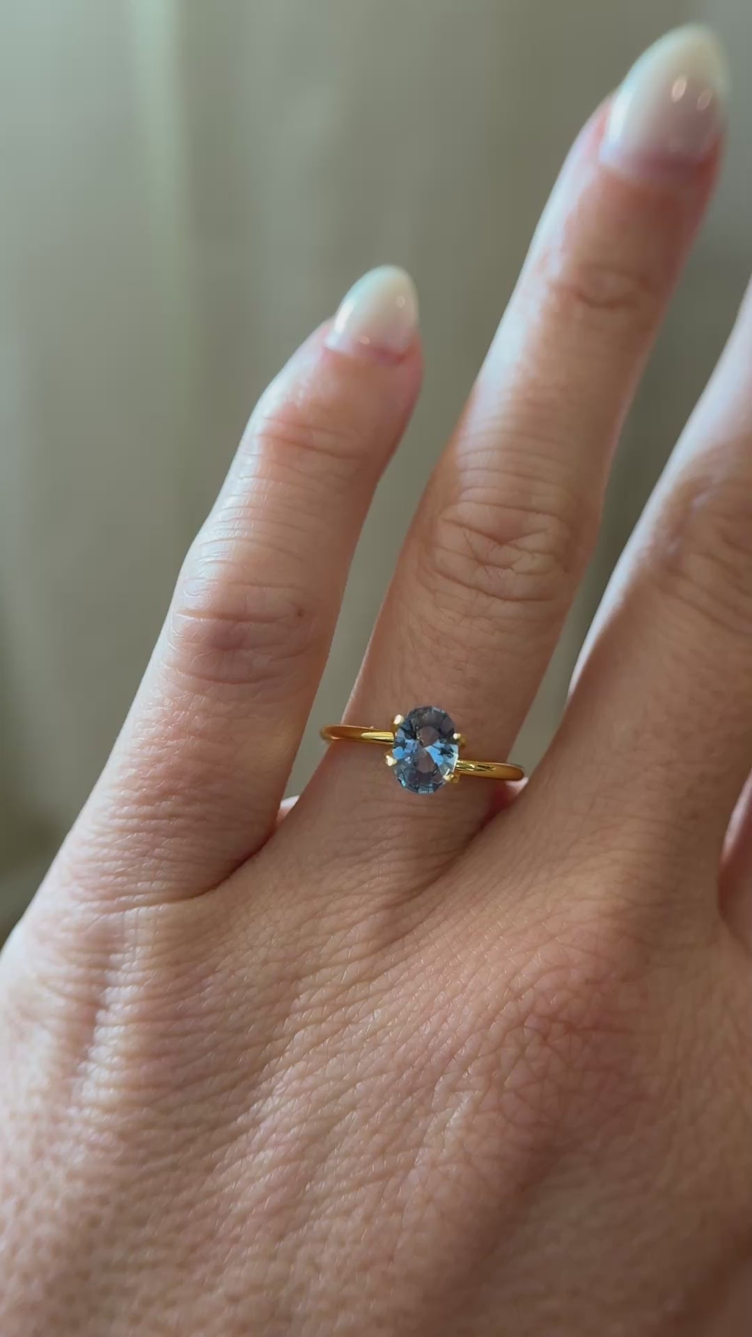 0.94 CT Oval Cut Blue Sapphire