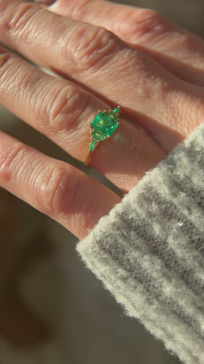 The Maeve Ring | Emerald