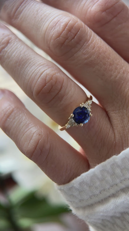 The Maeve Ring | 1.87 CT Round Royal Blue Sapphire