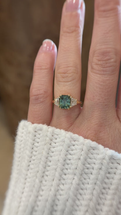 The Tría Ring | 3.09 CT Radiant Teal Green Sapphire
