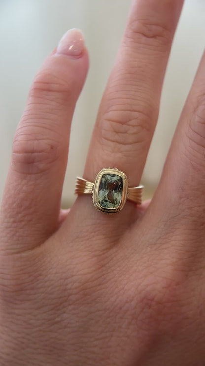 The Veil Ring | 2.59 CT Cushion Green Sapphire