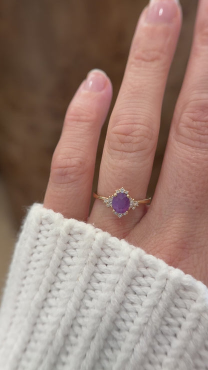 The Naevia Ring | 1.31 CT Oval Pink Opalescent Sapphire