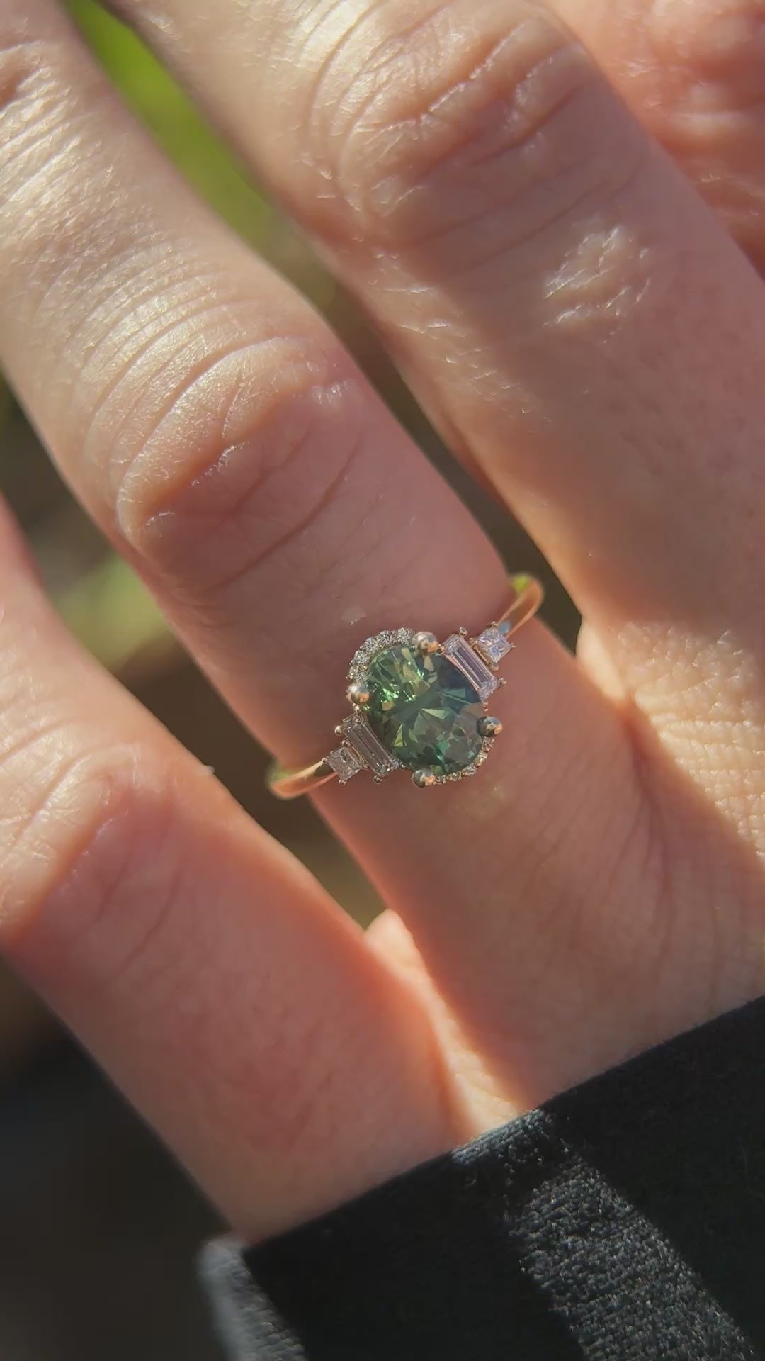 The Sura Ring | 1.68 CT Teal Green Oval Sapphire