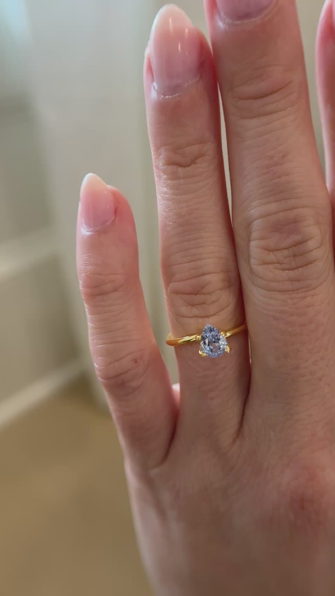 1 CT Pear Cut Light Blue Sapphire