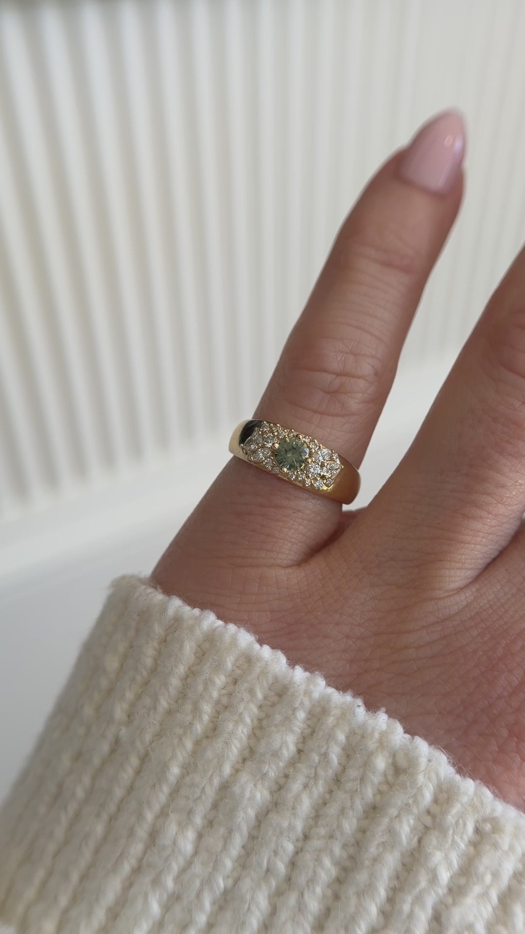 The Bejeweled Ring | Green Sapphire