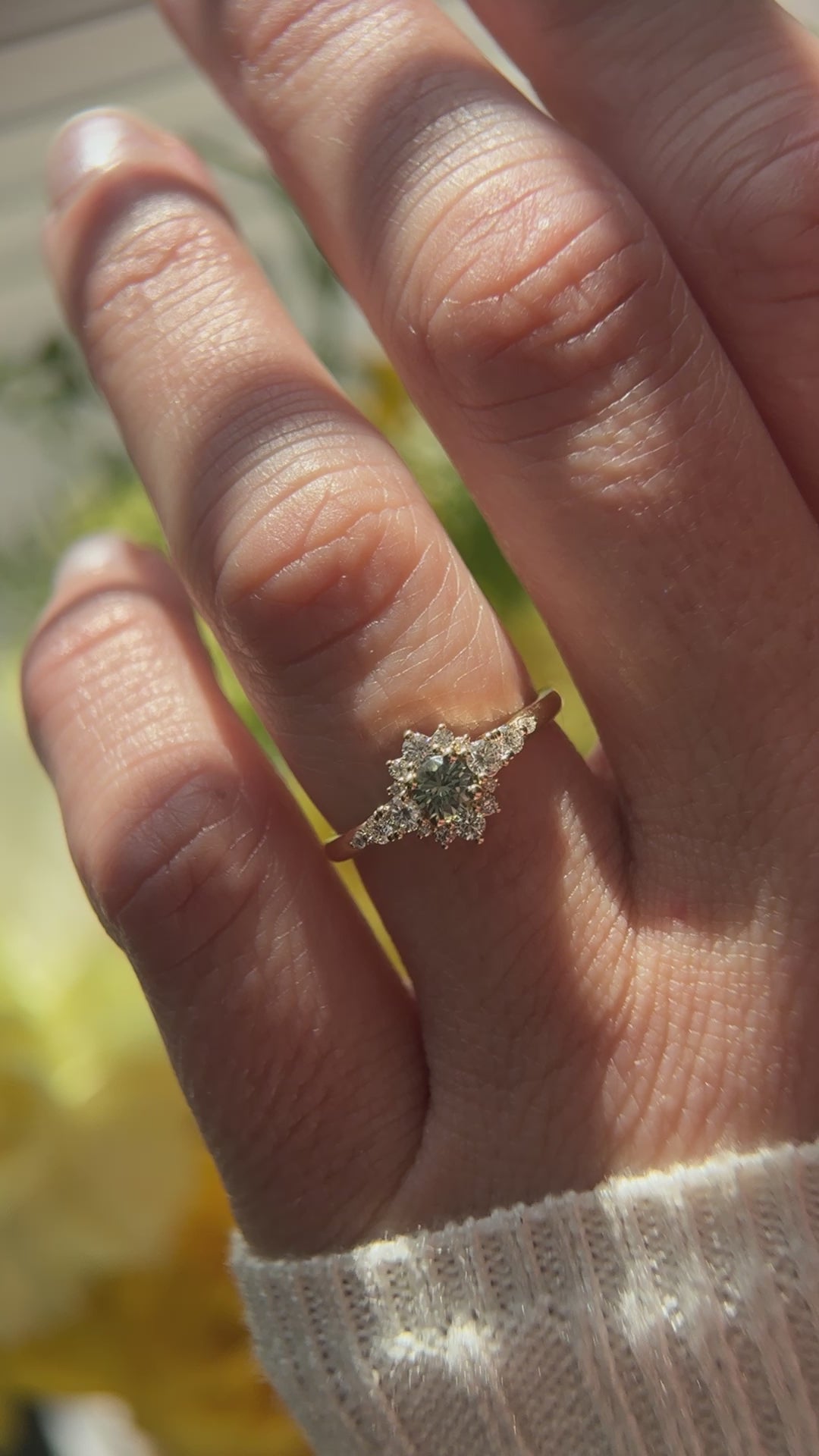 The Bloom Ring - Green Sapphire