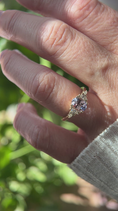 The Maeve Ring | 1.3 CT Oval Light Purple Bi-color Sapphire