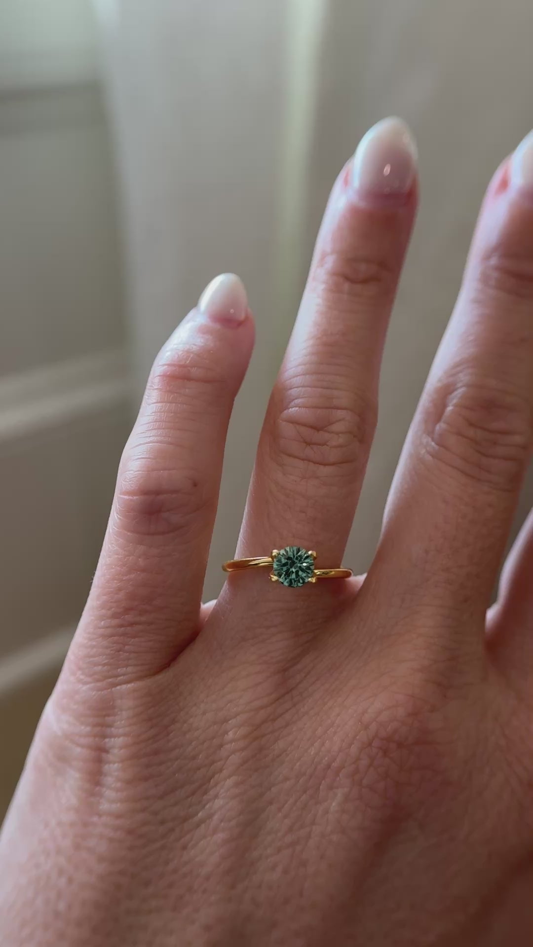 0.84 CT Round Cut Teal Montana Sapphire