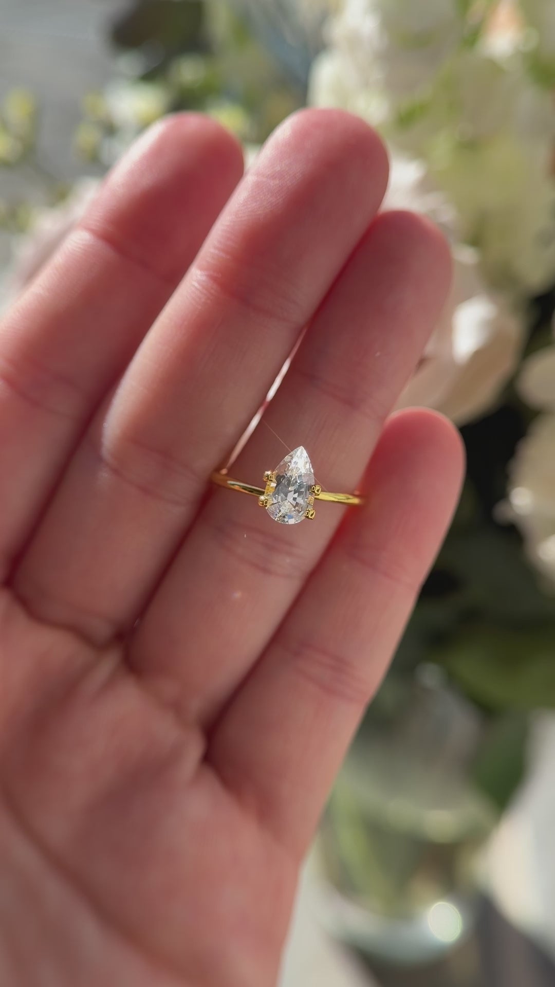 1.5 CT Pear White Sapphire