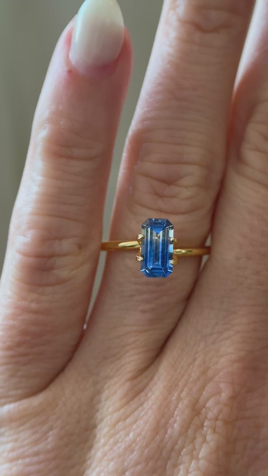 1.68 CT Emerald Cut Bicolor Sapphire