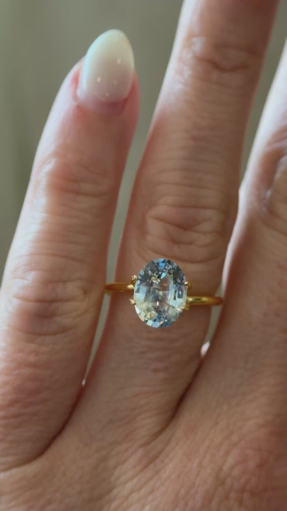 2.71 CT Oval Cut Bicolor Sapphire