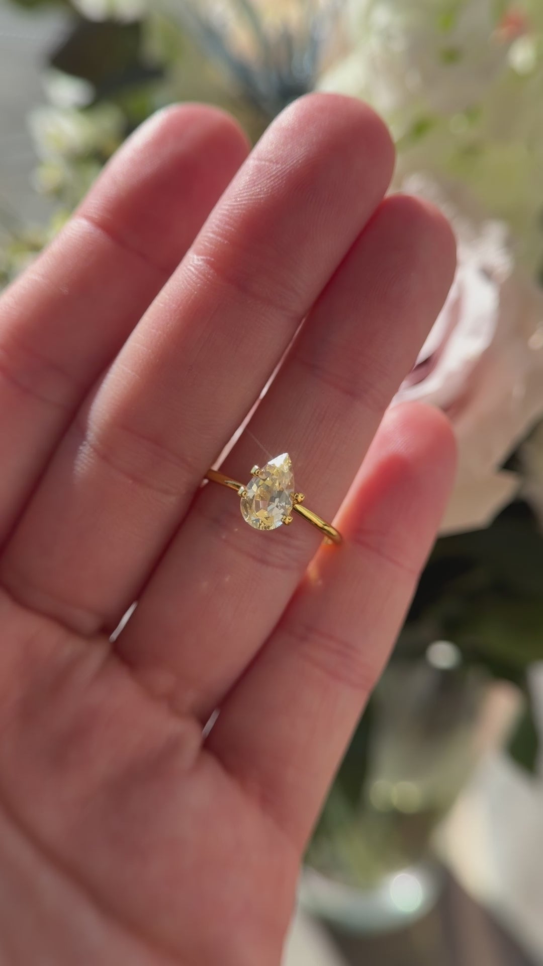 1.62 CT Pear Light Yellow Sapphire