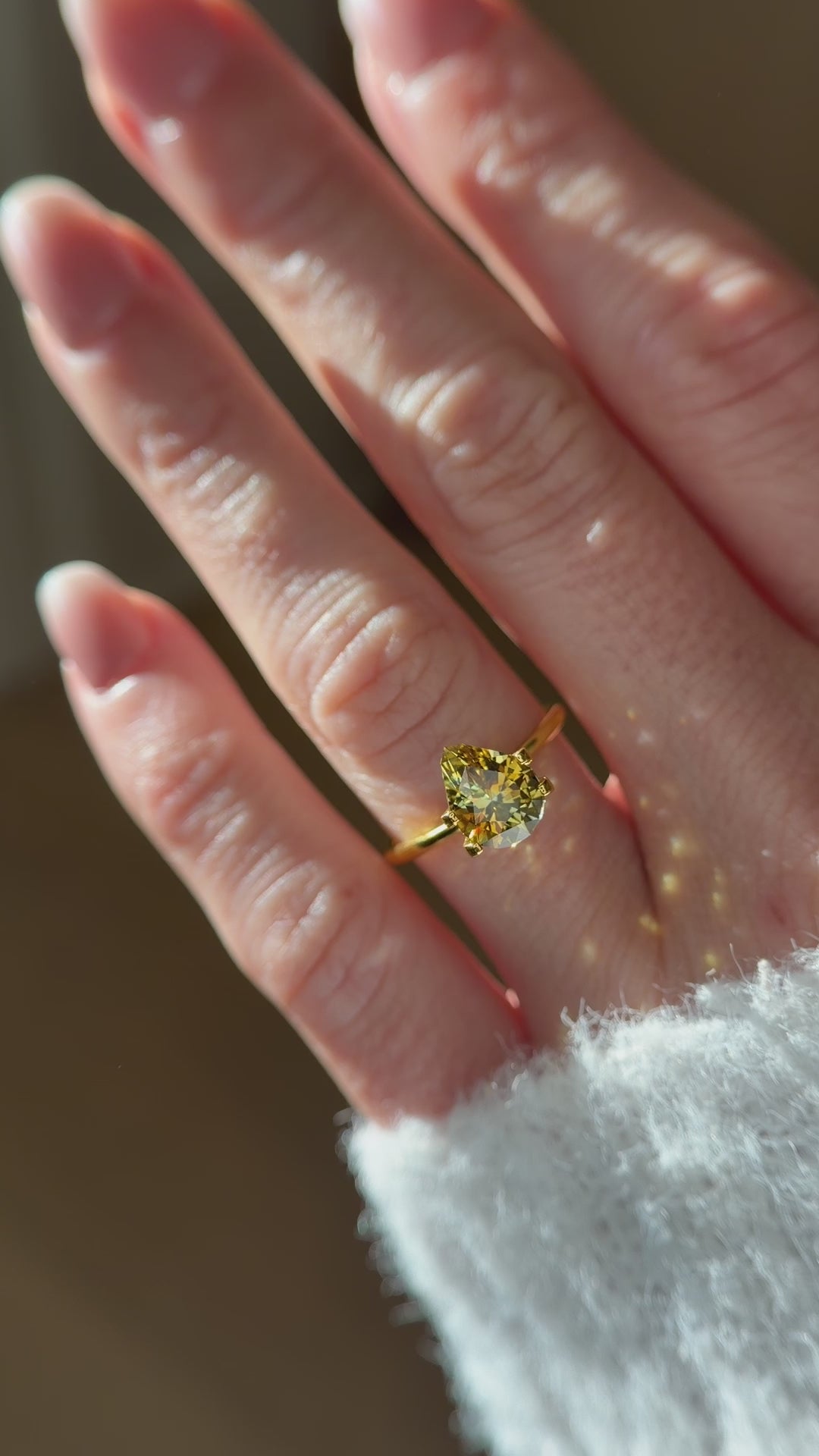 2.68 CT Pear Cut Golden Parti Sapphire