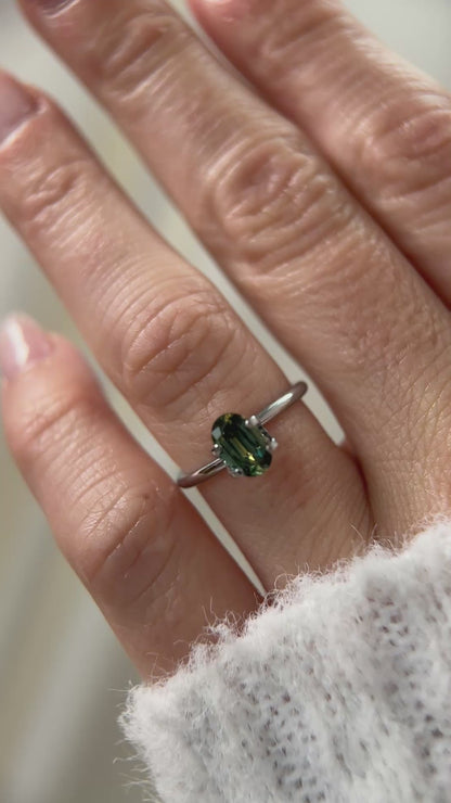 1.06 CT Oval Cut Green Sapphire