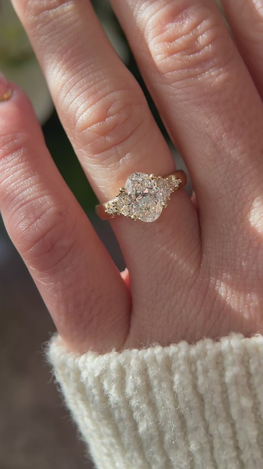 The Maeve Ring | 1.92 CT Oval Diamond - Wide Band