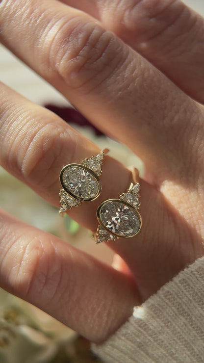 The Bezel Maeve Ring | Oval Diamond