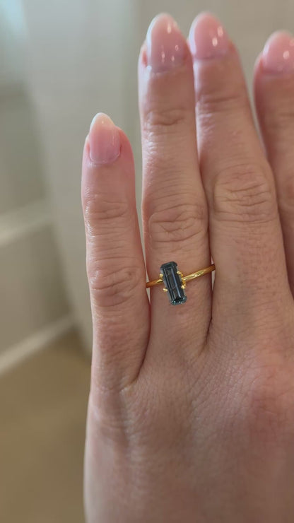 1.28 CT Emerald Cut Bicolor Teal Sapphire
