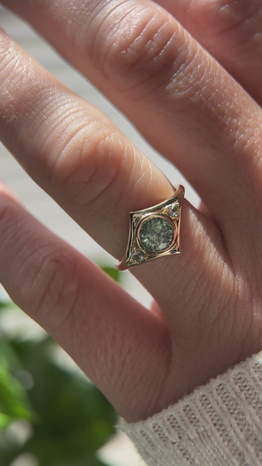 The Roxy Ring | Teal Montana Sapphire