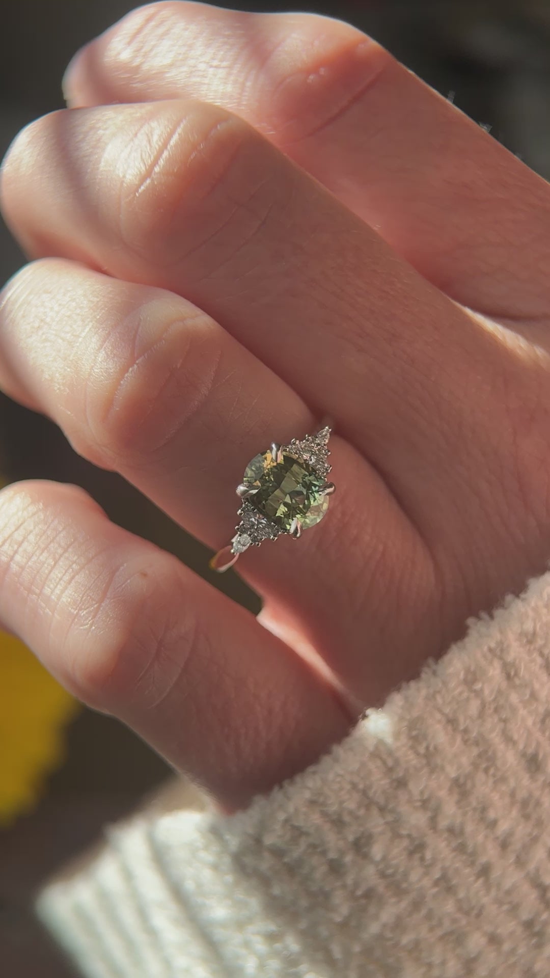 The Maeve Ring | 2.4 CT Oval Green Sapphire