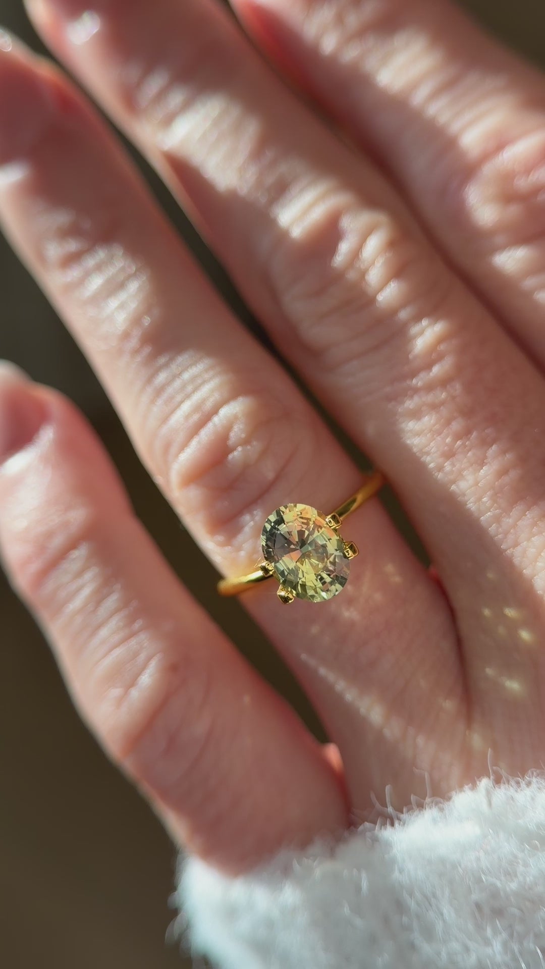 2.34 CT Oval Cut Yellow Parti Sapphire