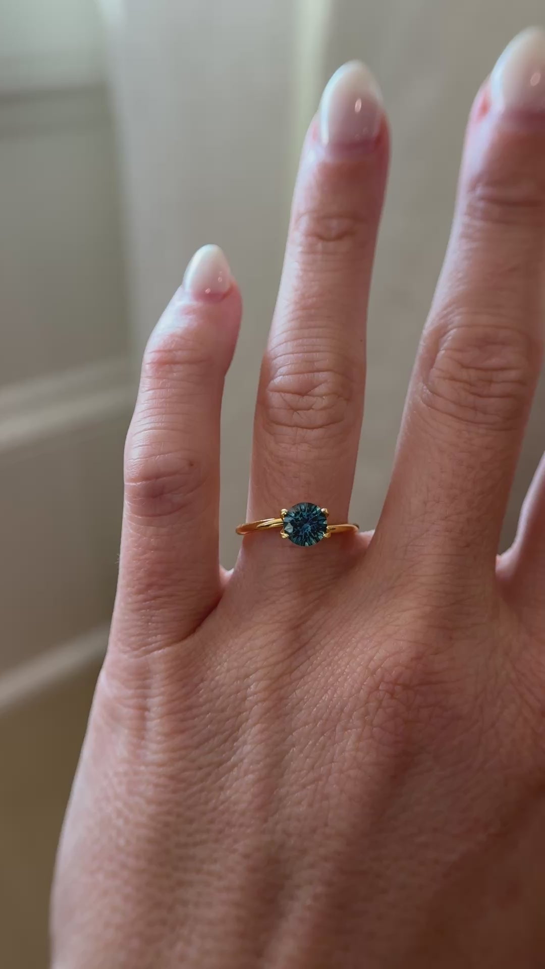 1.26 CT Round Cut Teal Montana Sapphire