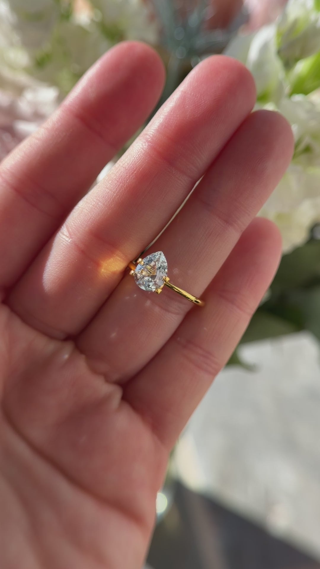 1.68 CT Pear White/Light Green Sapphire